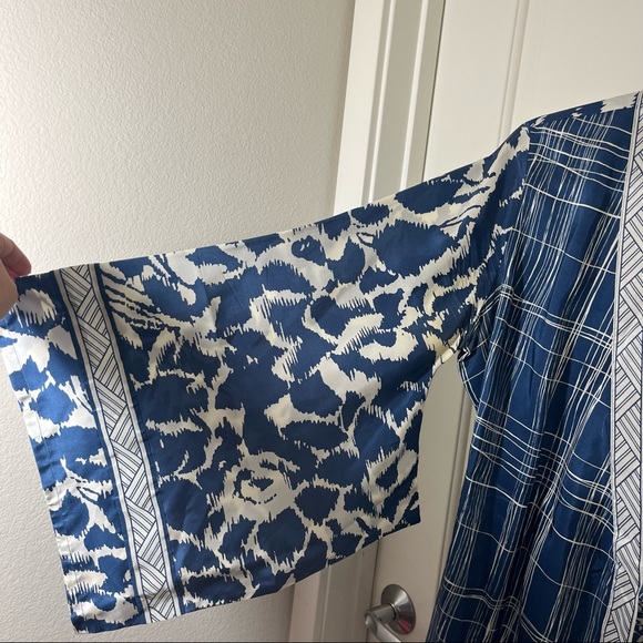 BCBGMaxAzria - Picture 4 of 7